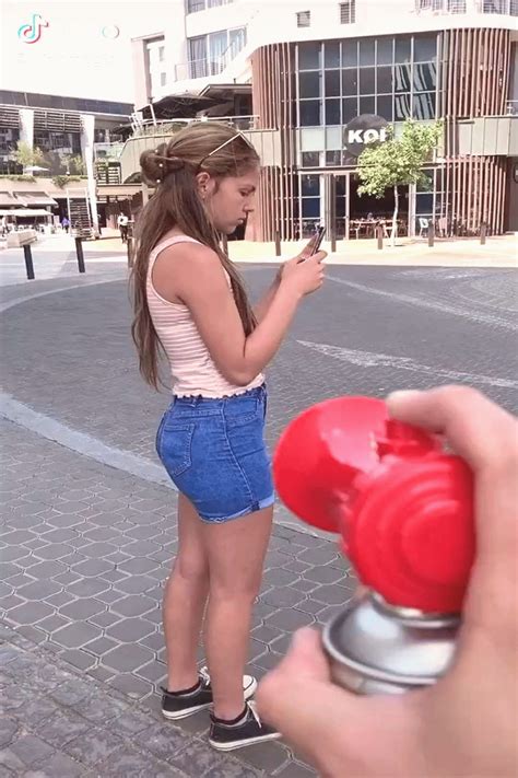 Hot girl : r/gifs